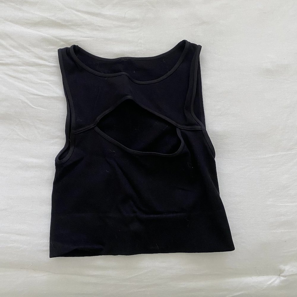 Black cut out crop top athletic tank